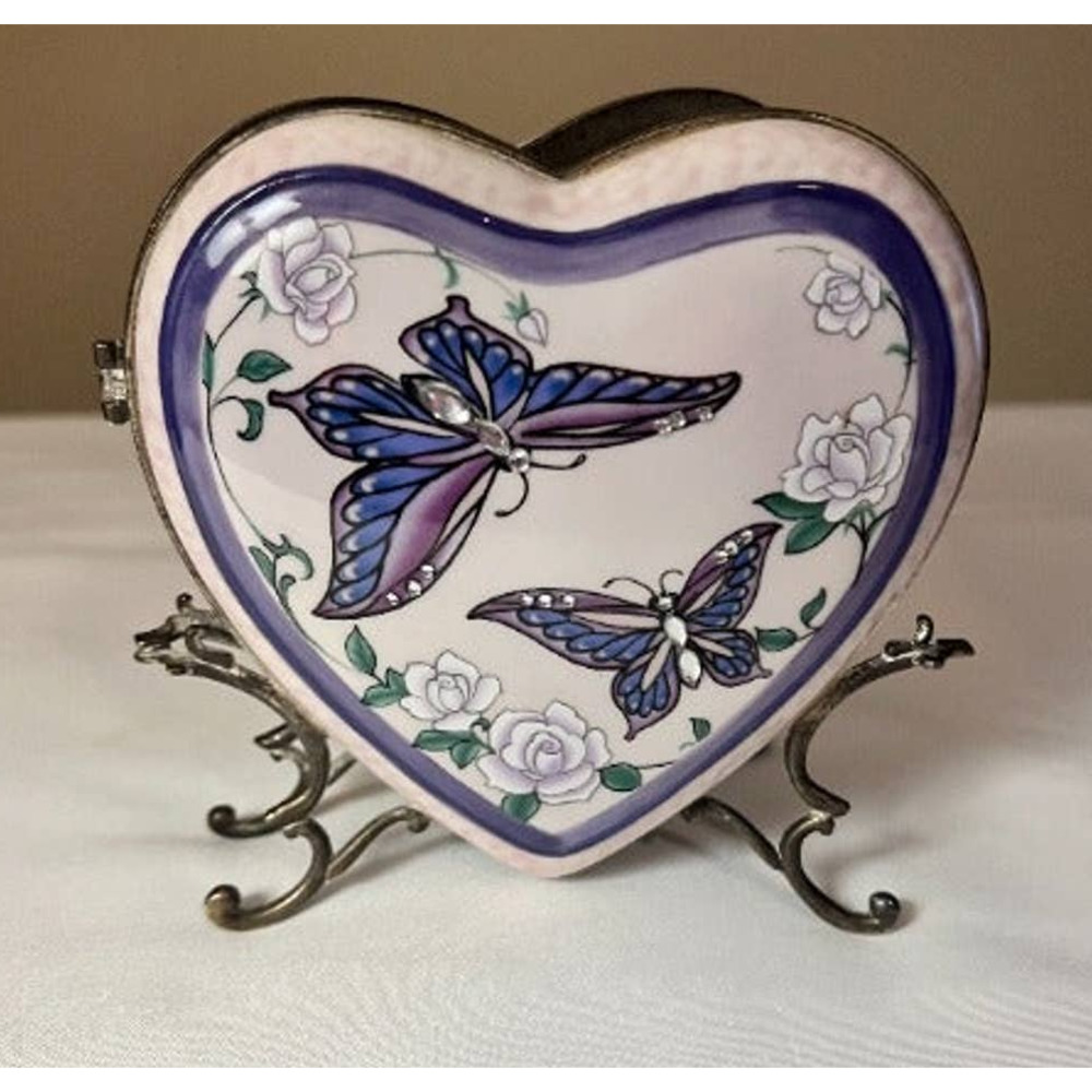 Avon Butterflies Porcelain Purple Heart w/Rhinestones. Roses‎ and a verse inside